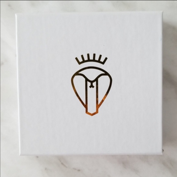 Battington Lashes - Picture 4 of 6